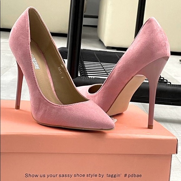 Baby Pink Suede Heel from UK 🇬🇧 NEW Imported - Picture 2 of 2